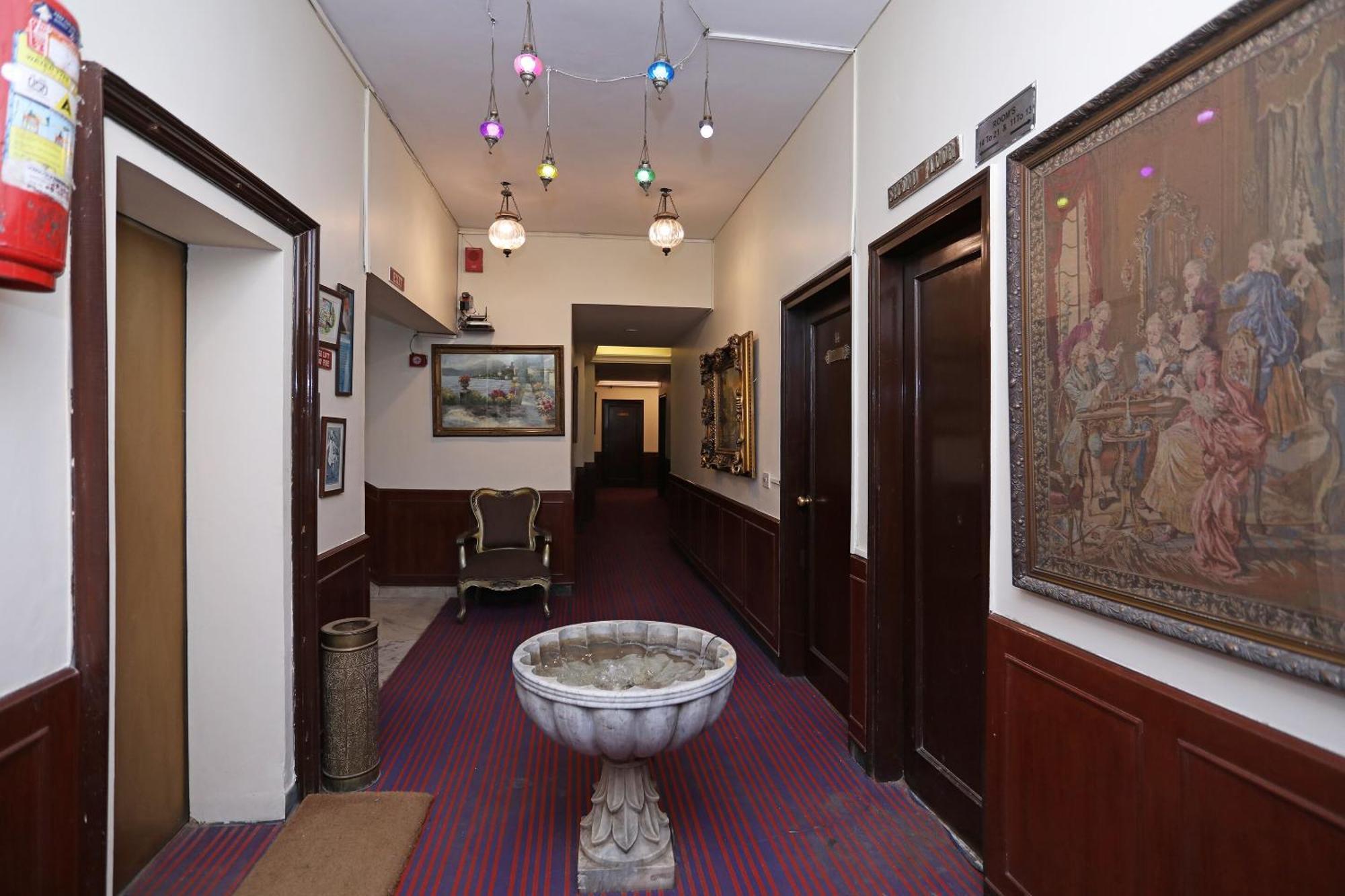 Collection O Hamilton Hotel Nuova Delhi Esterno foto